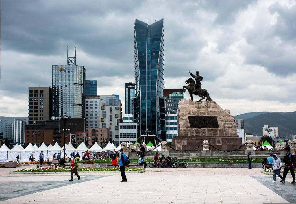 Urban Meditation & Temple Day Tour in Ulaanbaatar